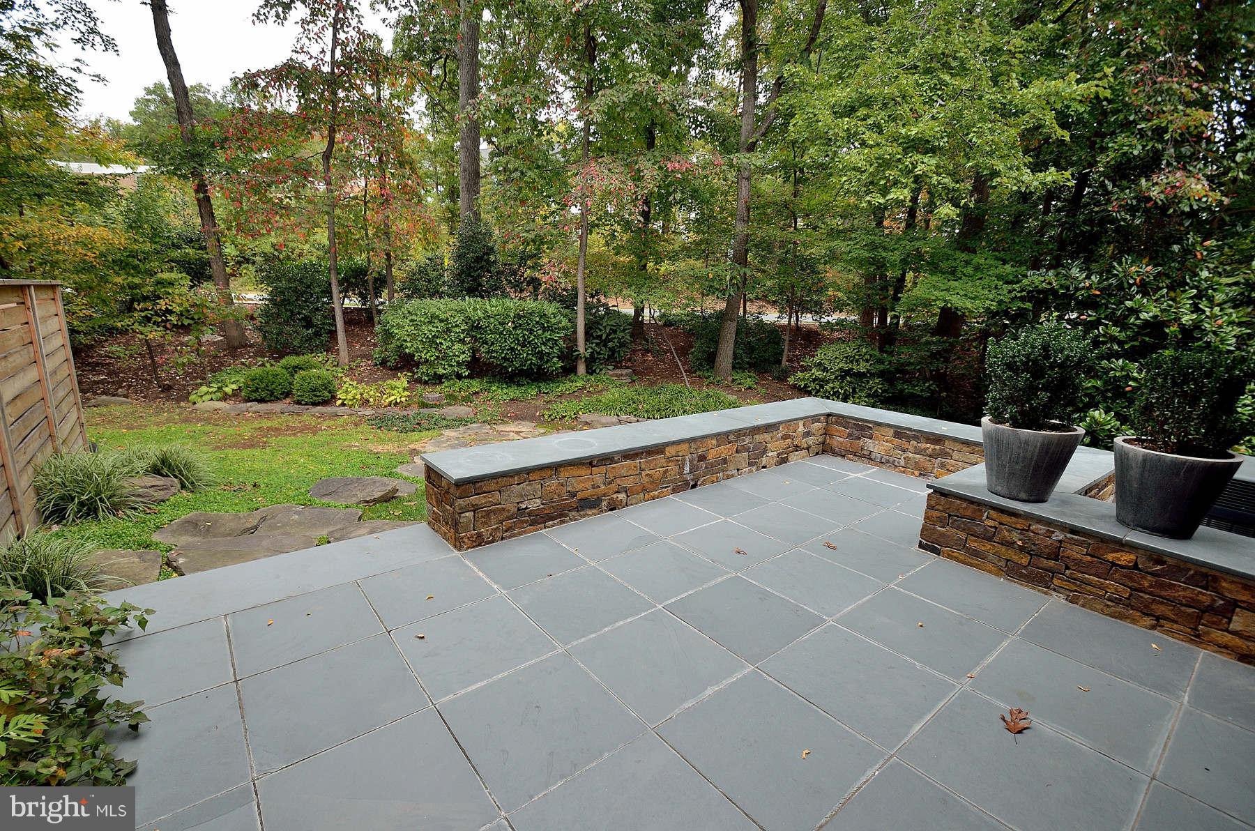 11528 Sunder Court Reston, VA 20190 - Photo 24 of 25 Exterior (Rear)