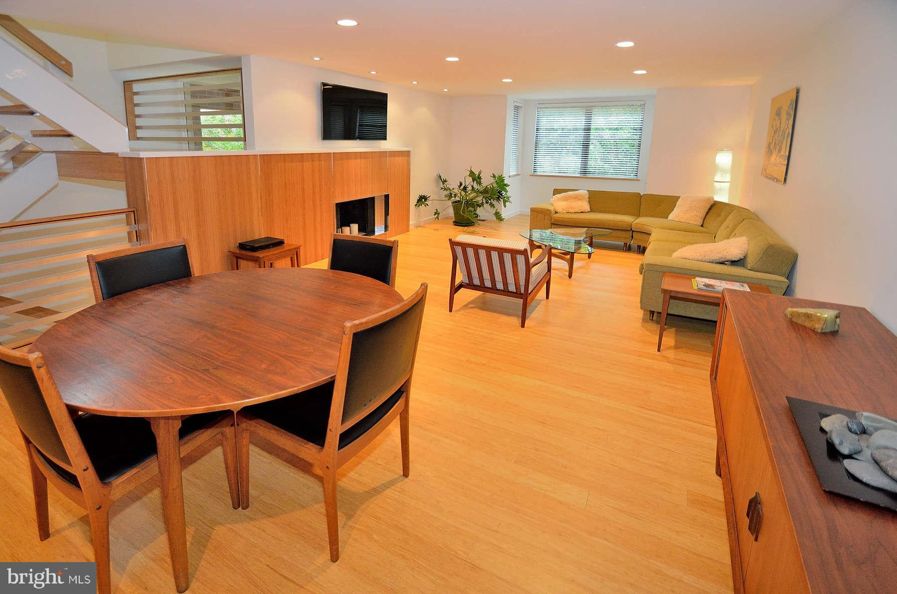 11528 Sunder Court Reston, VA 20190 - Photo 4 of 25 Dining Room