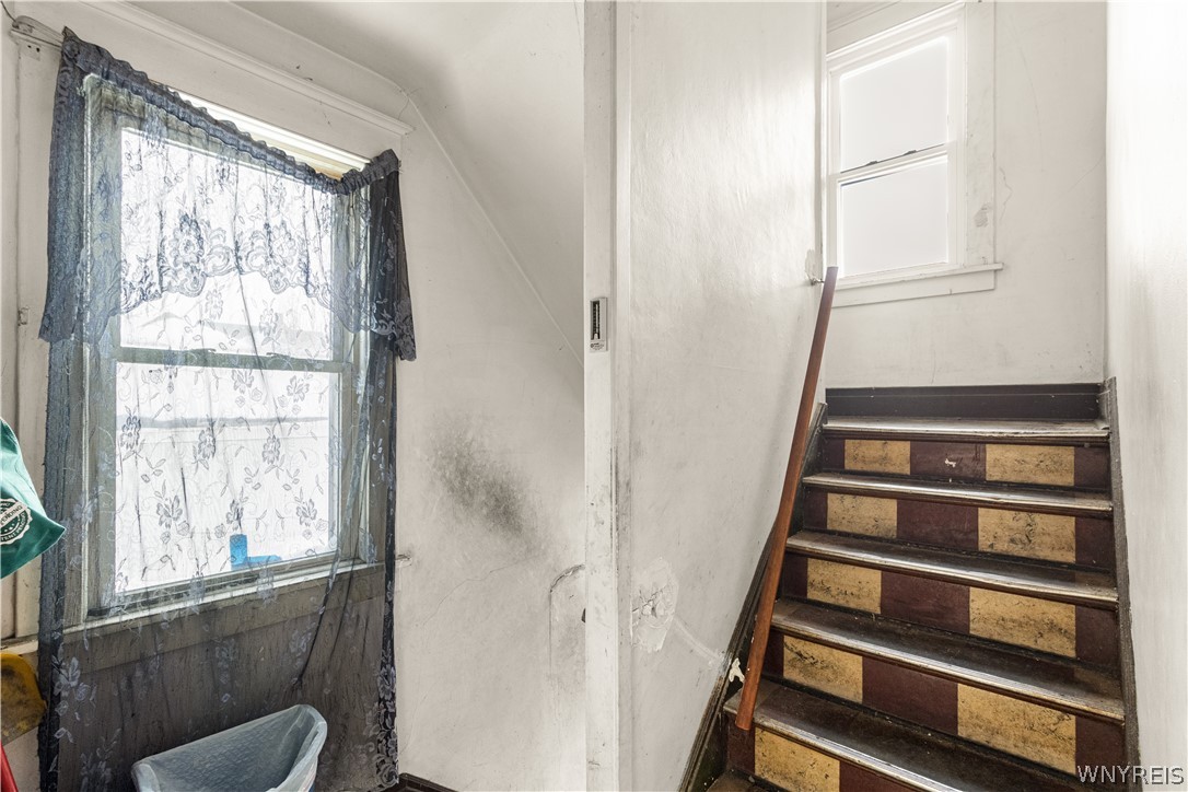 111 Fay Street Buffalo, NY 14211 - Photo 12 of 32