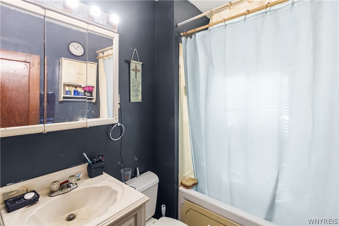 111 Fay Street Buffalo, NY 14211 - Photo 7 of 32