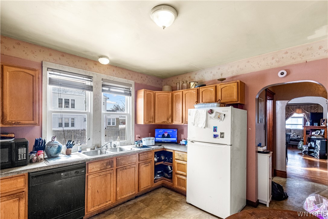 111 Fay Street Buffalo, NY 14211 - Photo 10 of 32