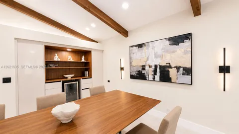 $1,900,000 | 2765 Northeast 35th Drive, Fort Lauderdale, FL 33308