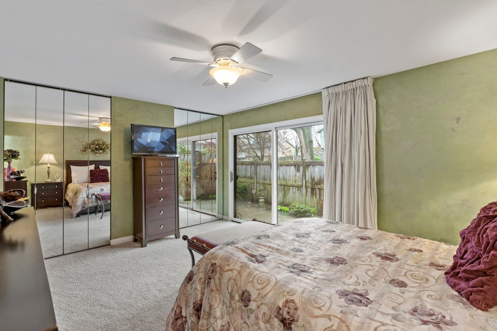 330 High Point Court Roselle, IL 60172 - Photo 14 of 28