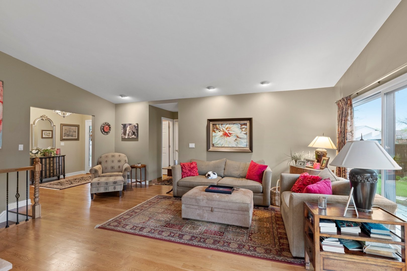 330 High Point Court Roselle, IL 60172 - Photo 4 of 28
