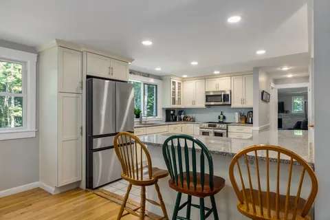 $679,000 | 30 Ffrost Drive, Durham, NH 03824