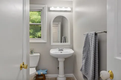 $679,000 | 30 Ffrost Drive, Durham, NH 03824