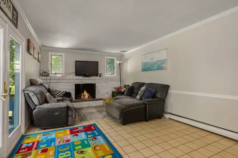 $679,000 | 30 Ffrost Drive, Durham, NH 03824