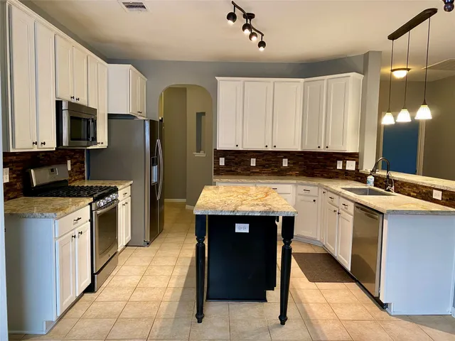 $2,400 | 2827 Mustang Hill Lane, Katy, TX 77449