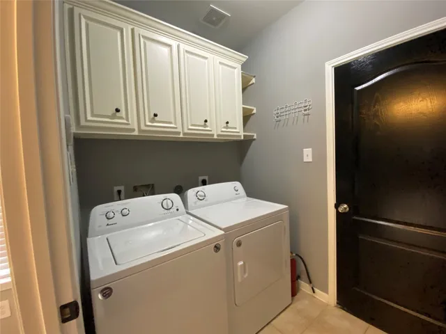 $2,400 | 2827 Mustang Hill Lane, Katy, TX 77449