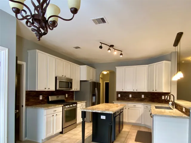 $2,400 | 2827 Mustang Hill Lane, Katy, TX 77449