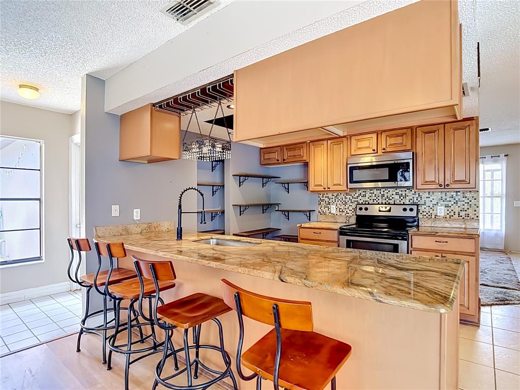 6391 Curtiss Lane Spring Hill, FL 34608 - Photo 7 of 59