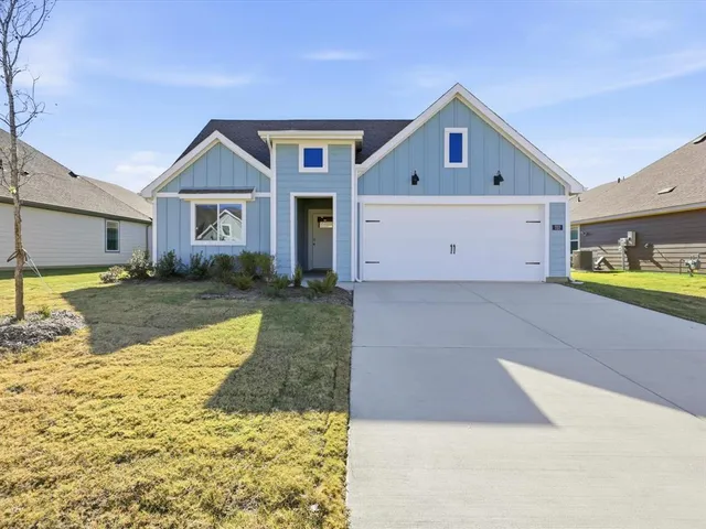 $1,900 | 757 Tiger Lily Way, Pilot Point, TX 76258