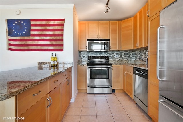 655 West Irving Park Road, Unit 5504 Chicago, IL 60613 - Photo 6 of 20