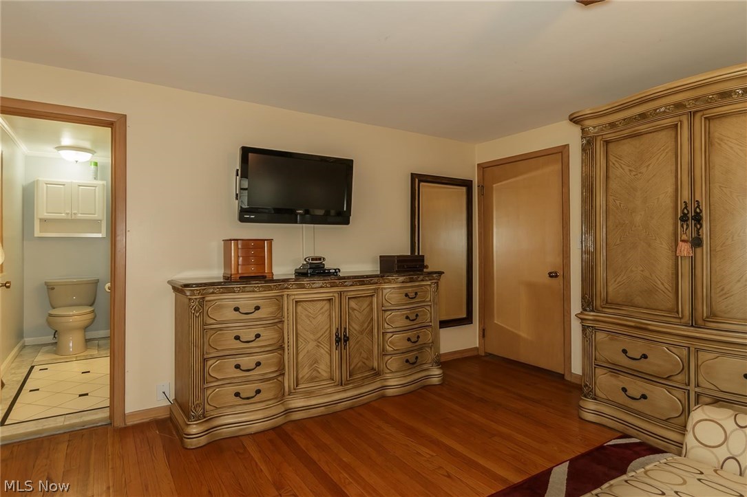 5672 Falkirk Road Lyndhurst, OH 44124 - Photo 12 of 27