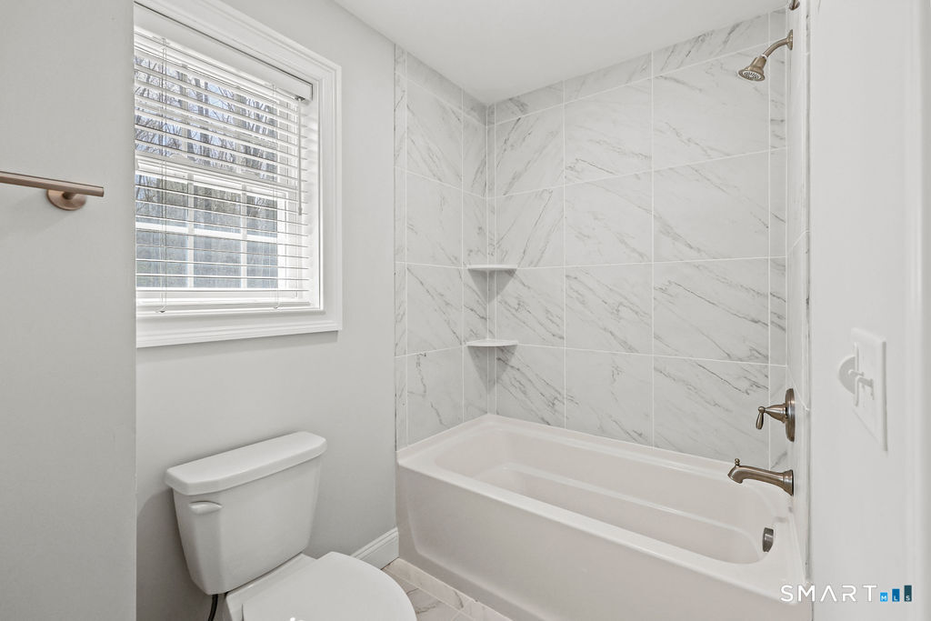 359 Hammertown Road Monroe, CT 06468 - Photo 28 of 40