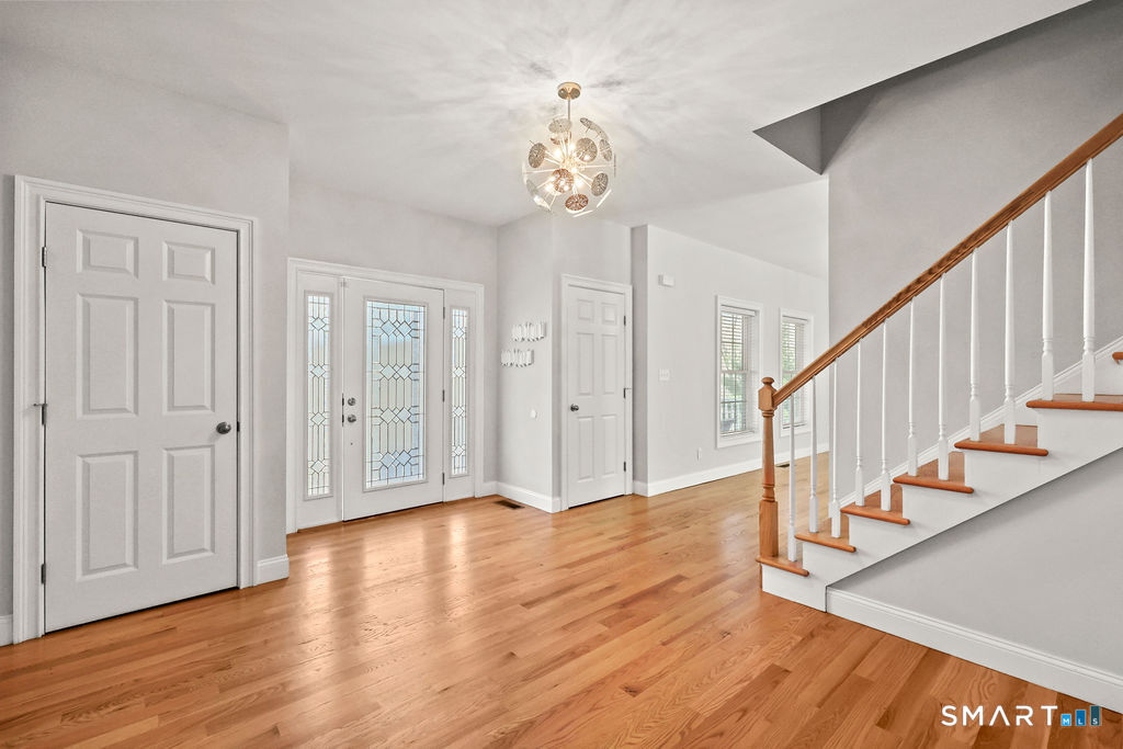 359 Hammertown Road Monroe, CT 06468 - Photo 3 of 40