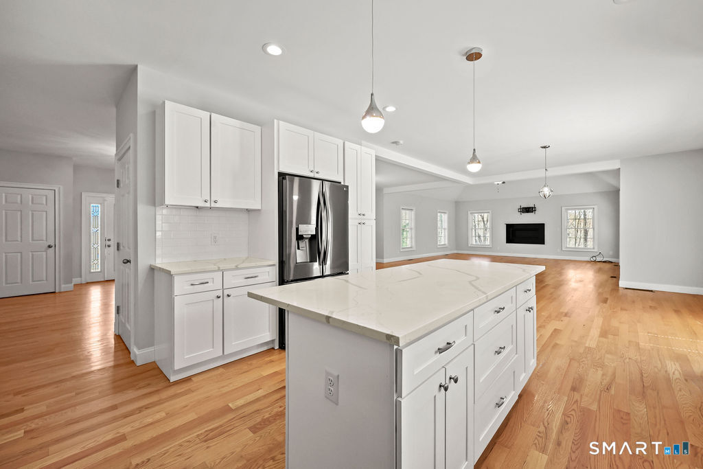 359 Hammertown Road Monroe, CT 06468 - Photo 10 of 40