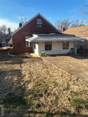 $129,900 | 6915 Edison Avenue, Velda City, MO 63121