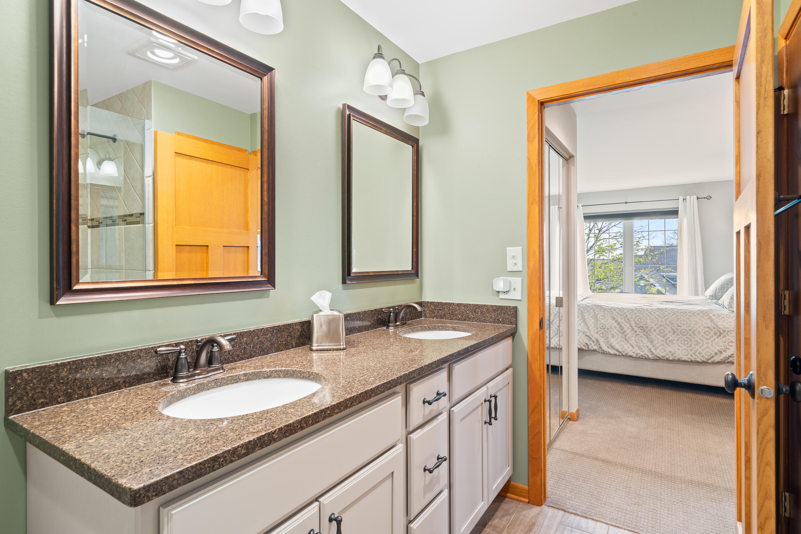 1079 Lakeland Way, Unit 930 Geneva, WI 53147 - Photo 12 of 71 Updated primary bath