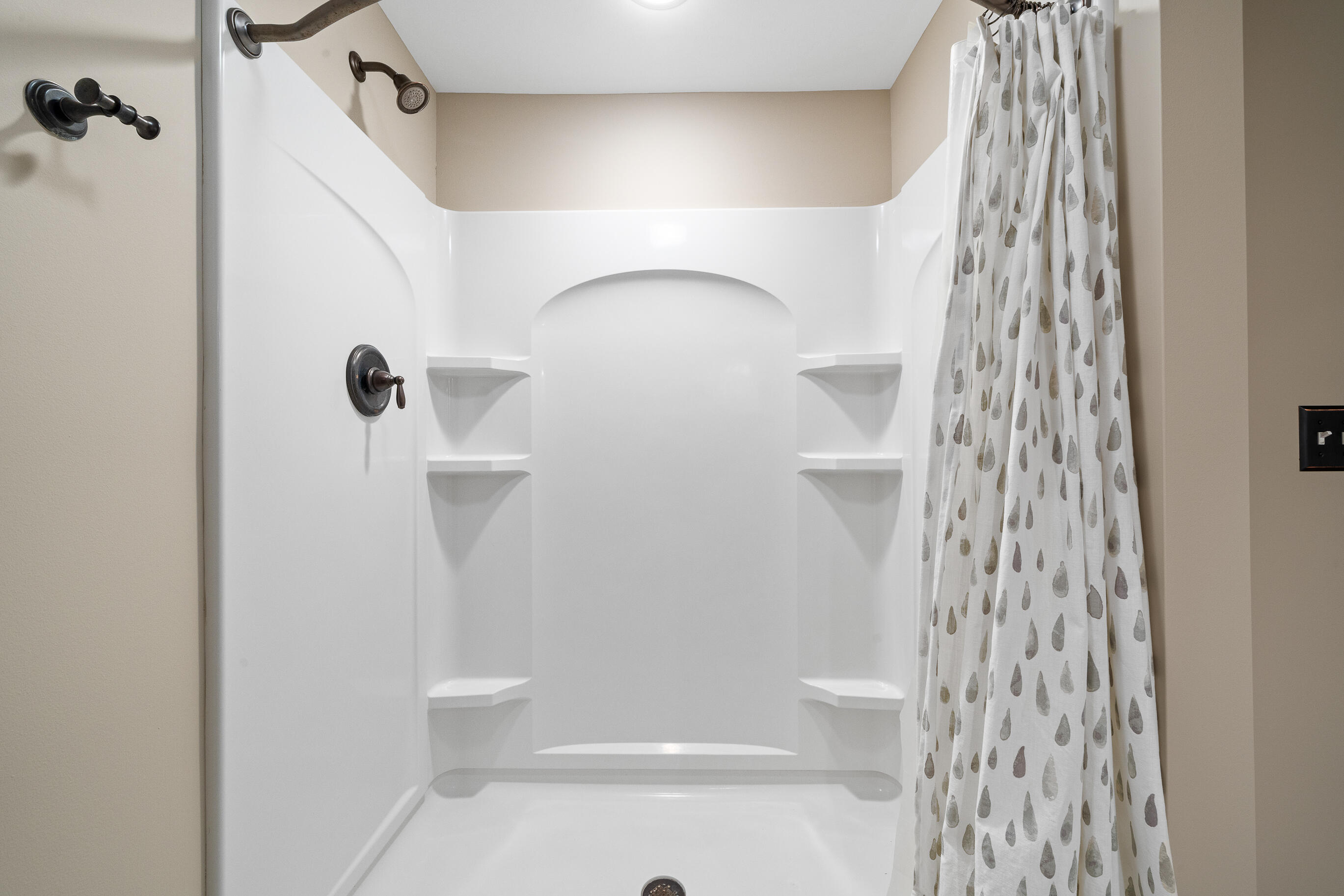 1079 Lakeland Way, Unit 930 Geneva, WI 53147 - Photo 59 of 71 Walk in shower