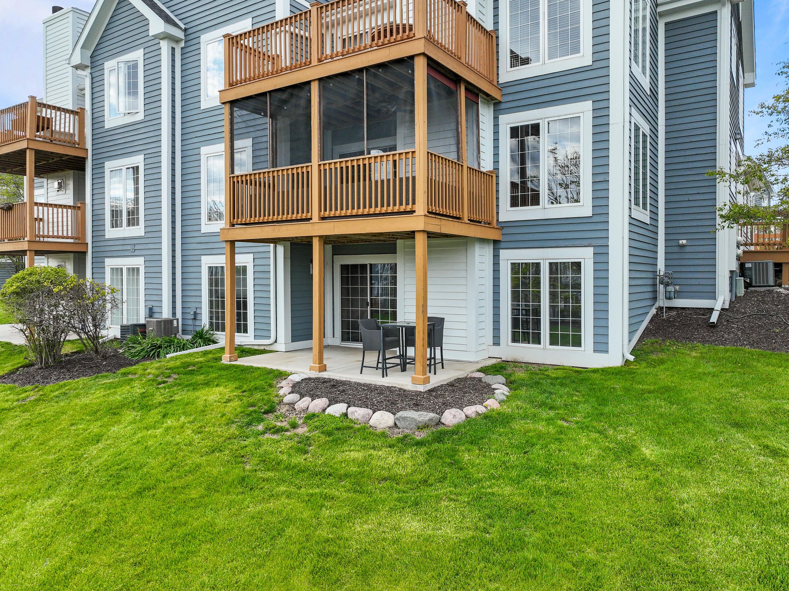 1079 Lakeland Way, Unit 930 Geneva, WI 53147 - Photo 61 of 71 1079 Lakeland Dr-8