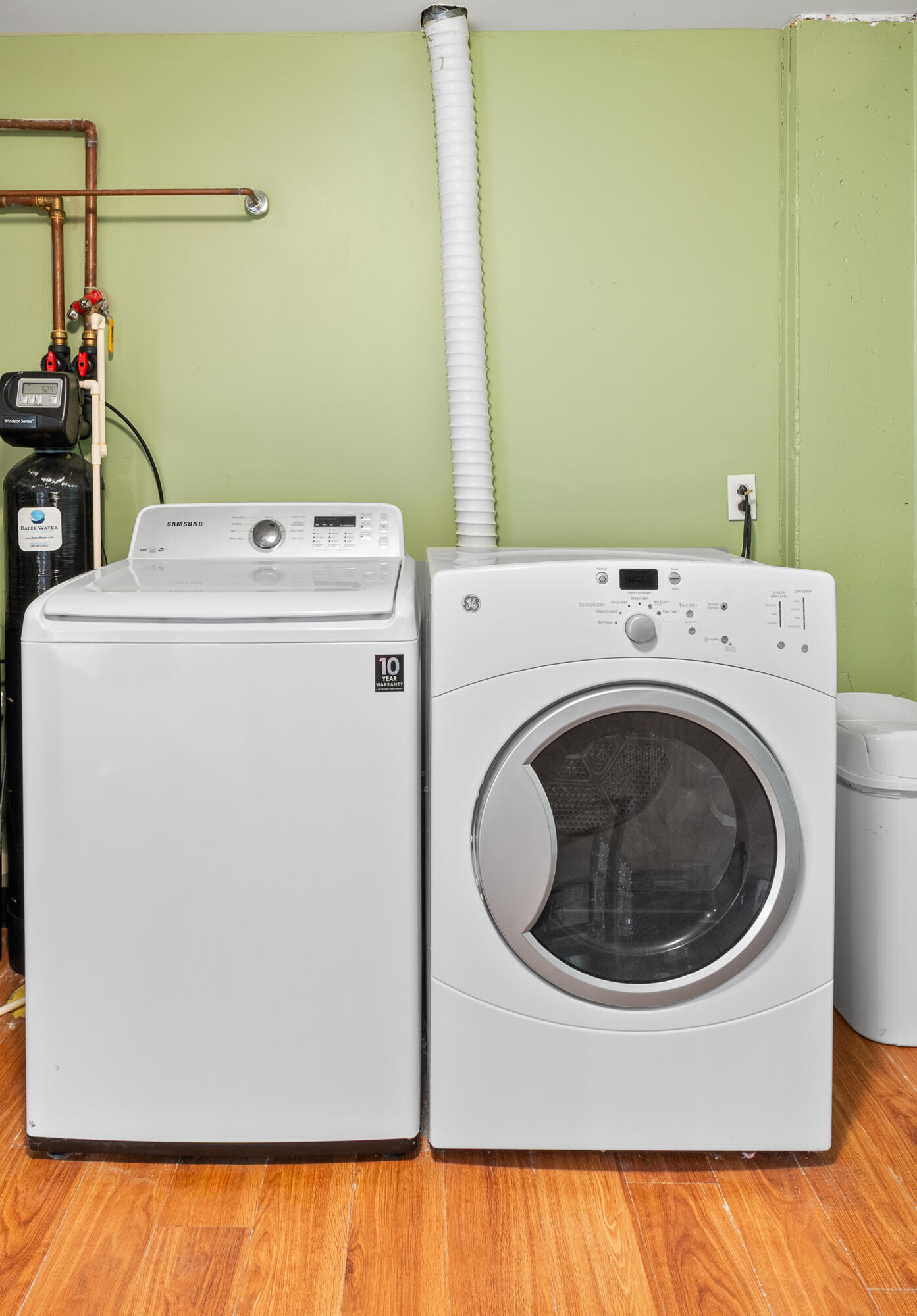 1079 Lakeland Way, Unit 930 Geneva, WI 53147 - Photo 63 of 71 Washer/dryer