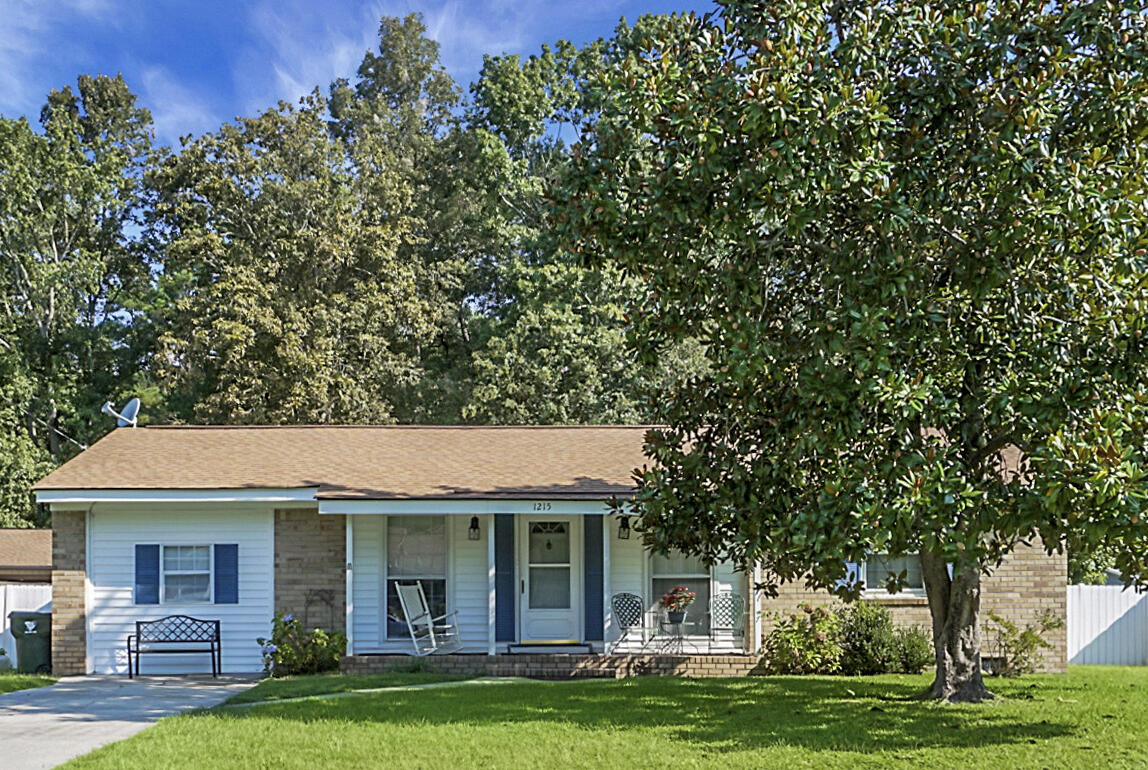 1215 State Rd S-8-806 Moncks Corner, SC 29461 - Photo 2 of 21 DSC05849