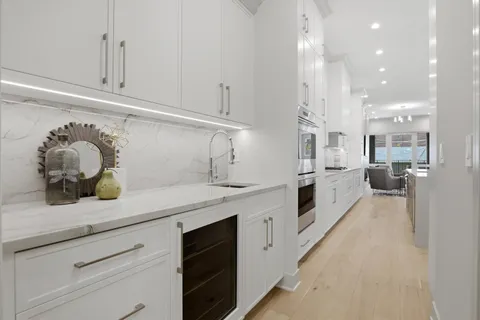 $2,475,000 | 4442 North Greenview Avenue, Chicago, IL 60640