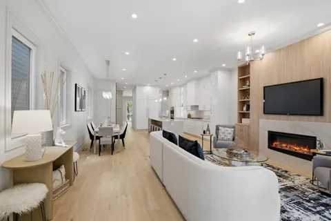 $2,475,000 | 4442 North Greenview Avenue, Chicago, IL 60640