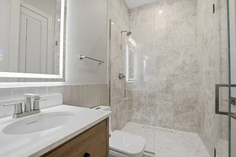 $2,475,000 | 4442 North Greenview Avenue, Chicago, IL 60640