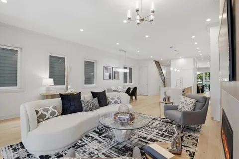$2,475,000 | 4442 North Greenview Avenue, Chicago, IL 60640