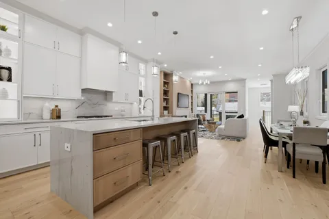 $2,475,000 | 4442 North Greenview Avenue, Chicago, IL 60640