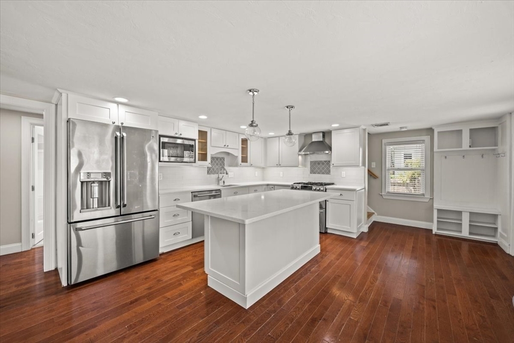 62 Pleasant Circle Canton, MA 02021 - Photo 7 of 40