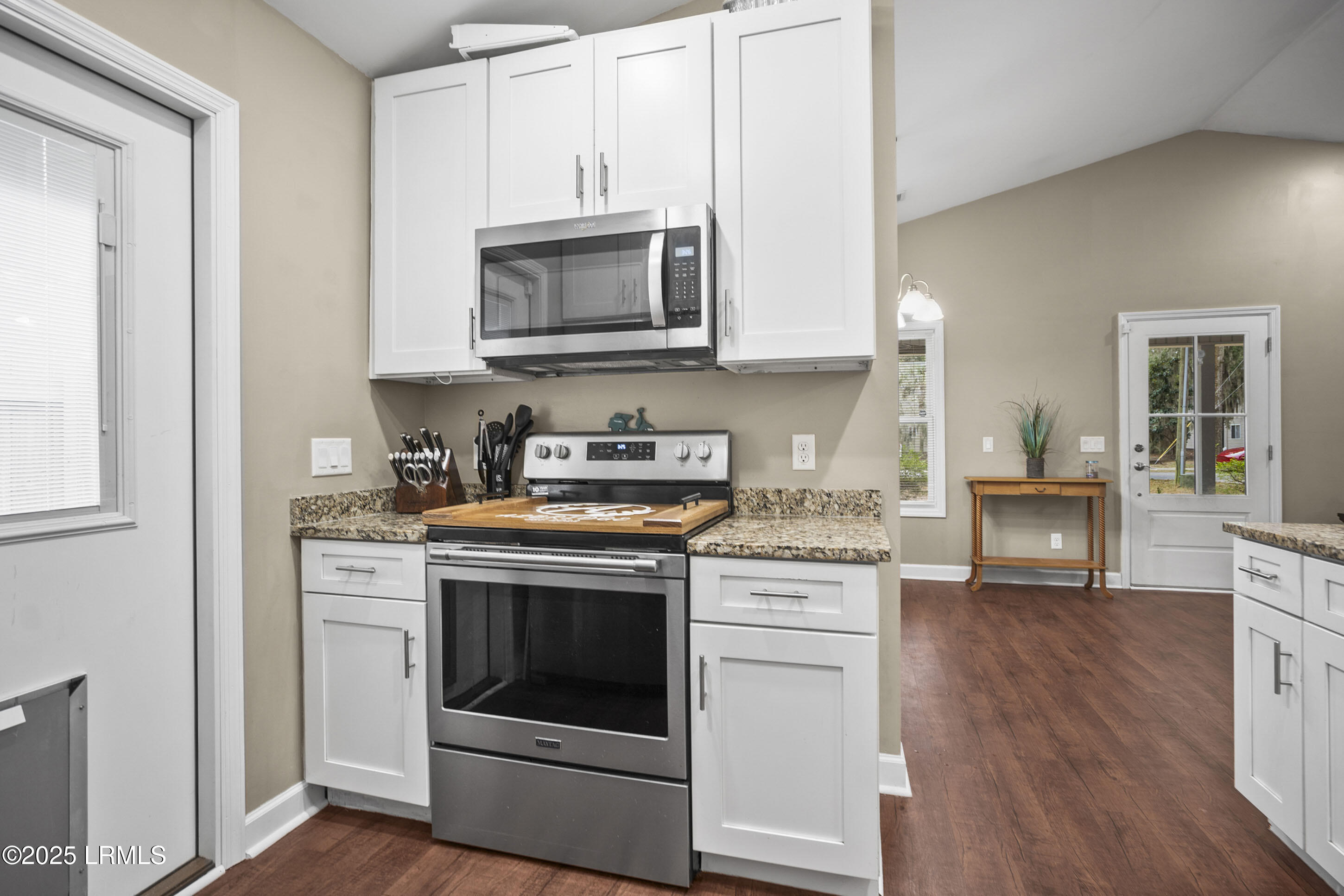 1314 State Rd S-7-504 Beaufort, SC 29902 - Photo 4 of 26 4