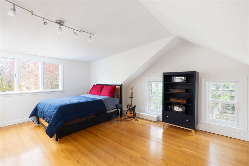 98 Spooner Road Chestnut Hill, MA 02467 - Photo 13 of 14 Gallery Image 13