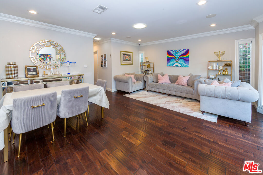 1707 Preuss Road Los Angeles, CA 90035 - Photo 4 of 25 Gallery Image 4