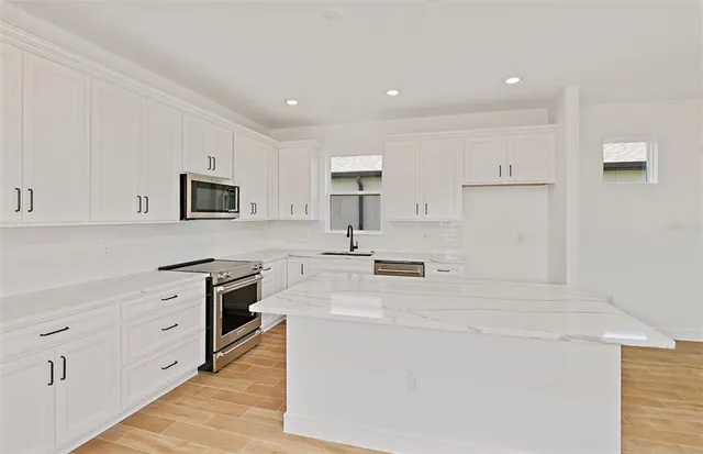 $382,810 | 9009 Southwest 52nd Pl Road, Ocala, FL 34481