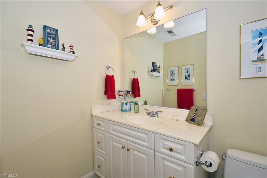 4420 Cotswold Road Pfafftown, NC 27040 - Photo 27 of 49 Gallery Image 27