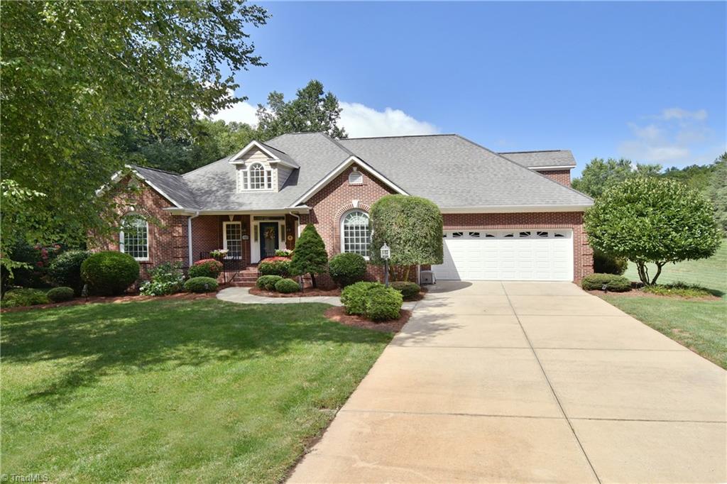 4420 Cotswold Road Pfafftown, NC 27040 - Photo 3 of 49 Gallery Image 3