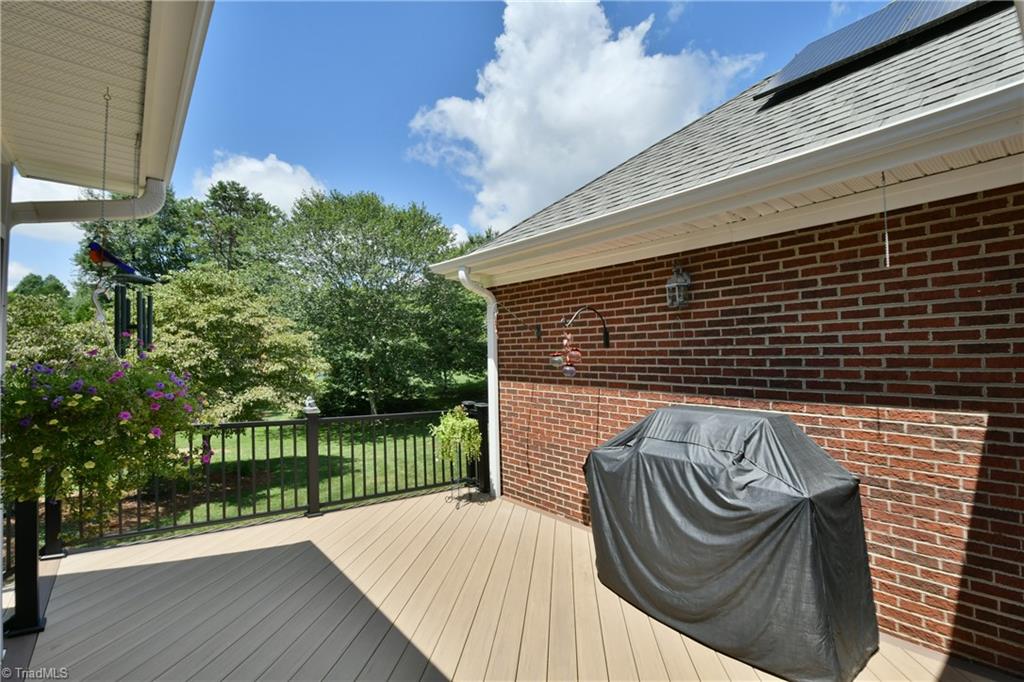 4420 Cotswold Road Pfafftown, NC 27040 - Photo 32 of 49 Gallery Image 32