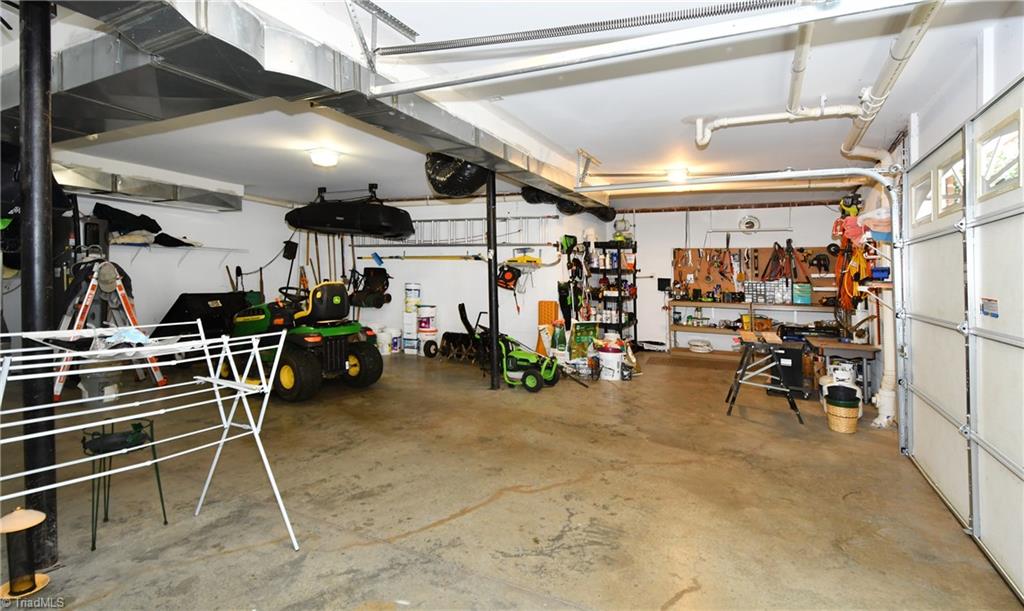 4420 Cotswold Road Pfafftown, NC 27040 - Photo 36 of 49 Gallery Image 36