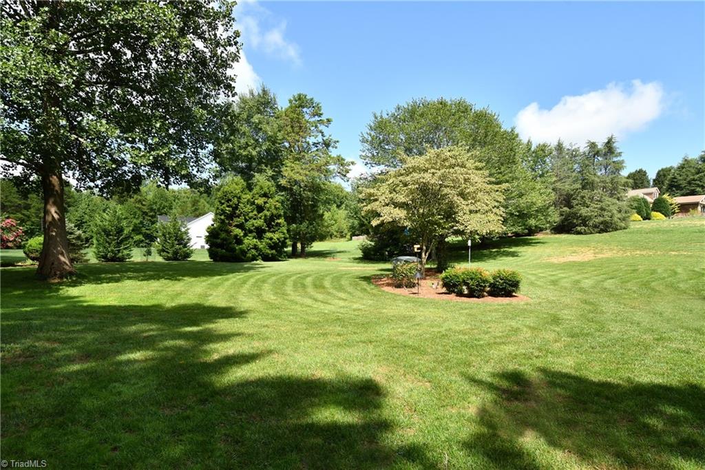 4420 Cotswold Road Pfafftown, NC 27040 - Photo 41 of 49 Gallery Image 41