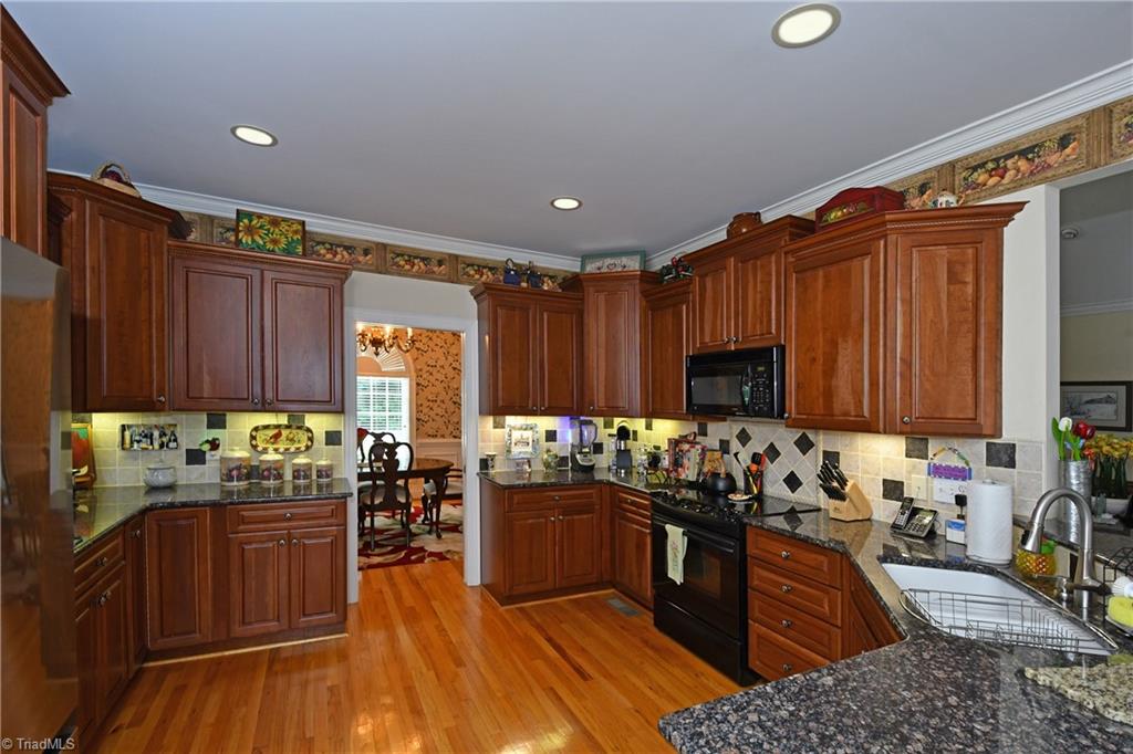 4420 Cotswold Road Pfafftown, NC 27040 - Photo 10 of 49 Gallery Image 10