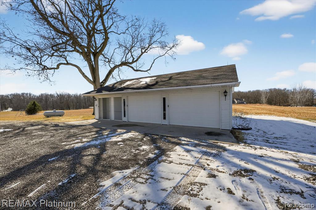 15330 Howlett Road Gregory, MI 48137 - Photo 18 of 26
