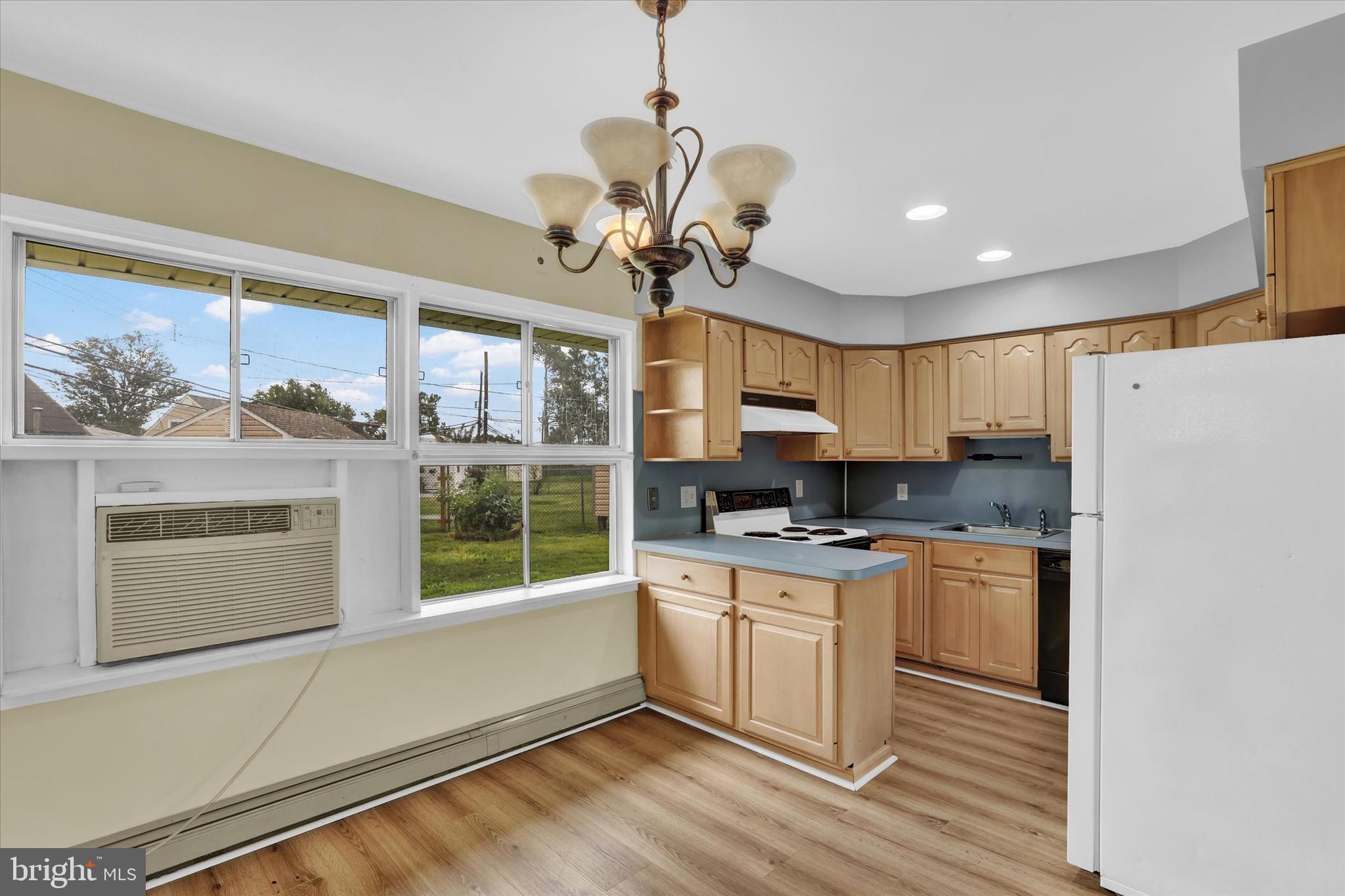 72 Plumtree Road Levittown, PA 19056 - Photo 11 of 31 Gallery Image 11