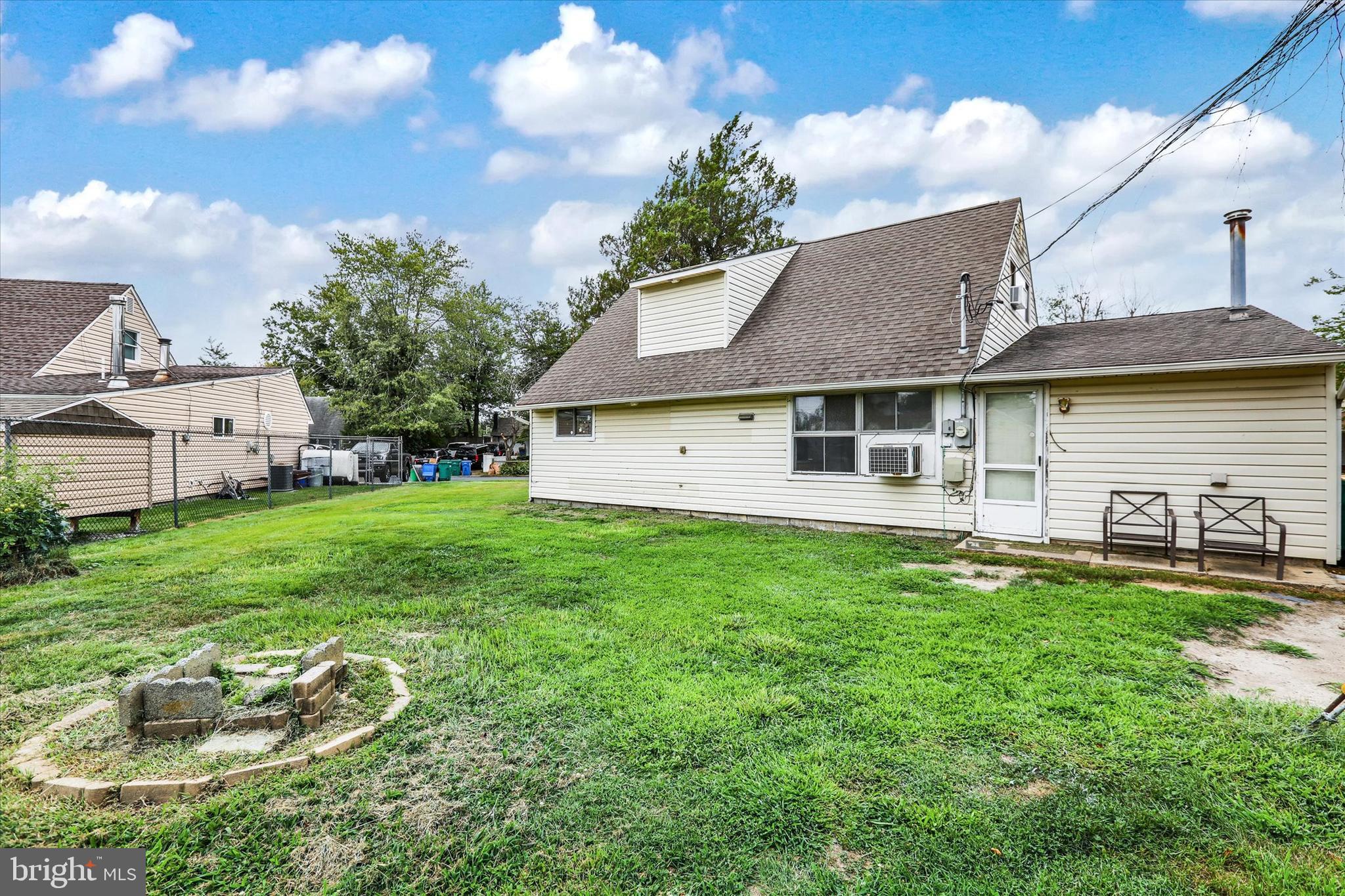 72 Plumtree Road Levittown, PA 19056 - Photo 29 of 31 Gallery Image 29