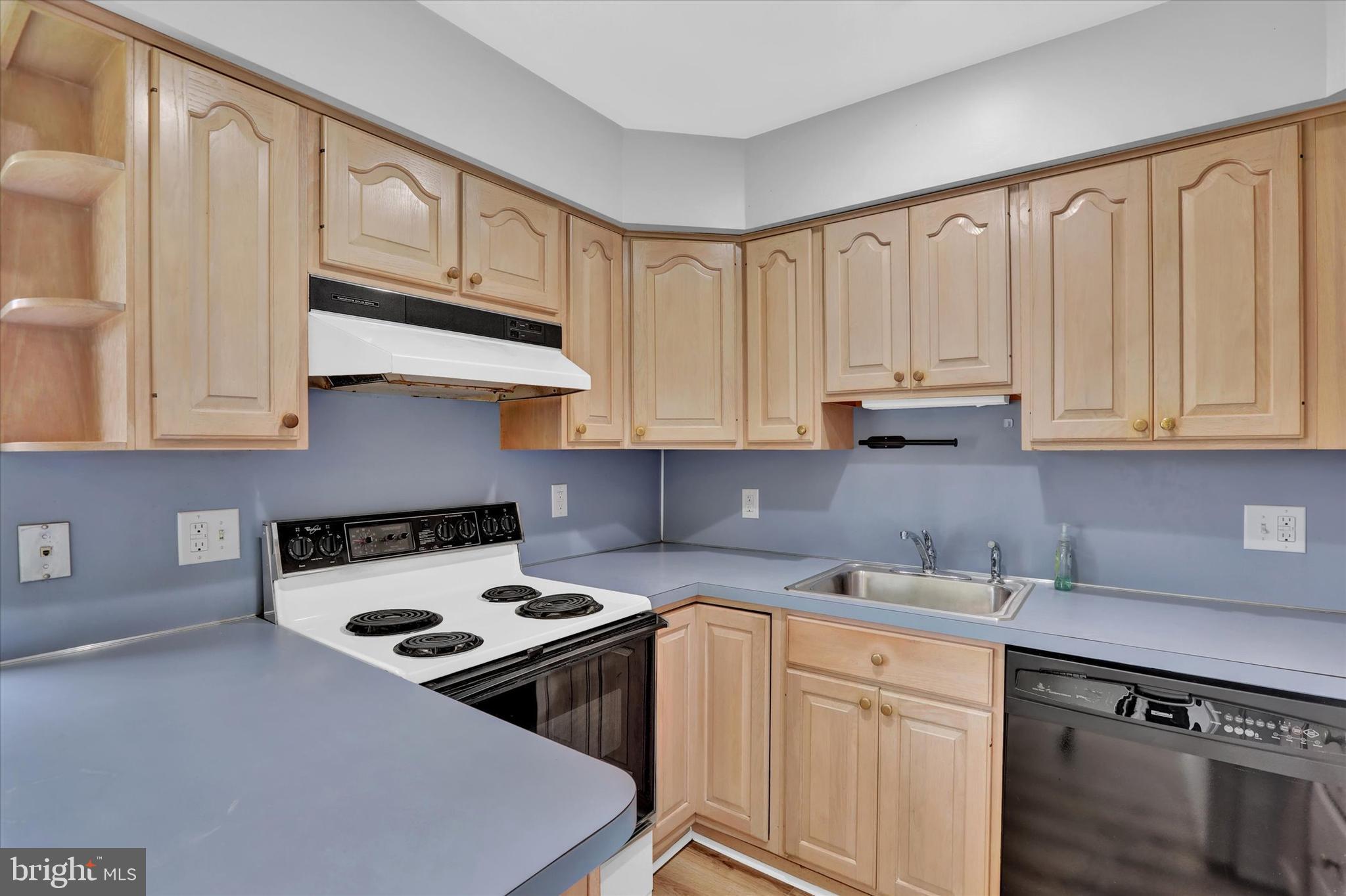 72 Plumtree Road Levittown, PA 19056 - Photo 8 of 31 Gallery Image 8