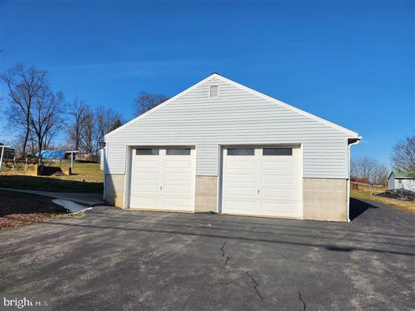 1135 Turnpike Road Elizabethtown, PA 17022 - Photo 9 of 10 Gallery Image 9
