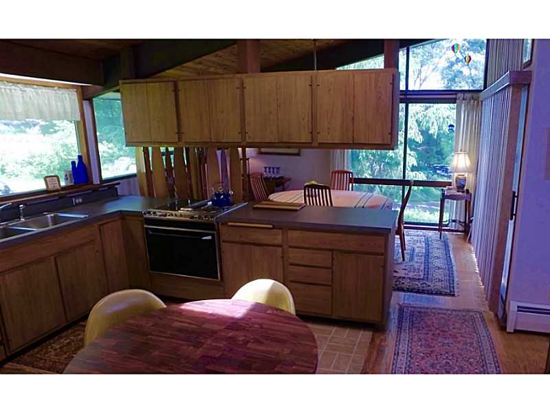 78 Old Bulgarmarsh Road Tiverton, RI 02878 - Photo 10 of 25 Kitchen.