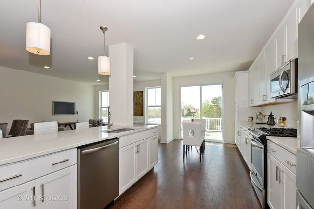 $690,000 | 3843 Provenance Way, Northbrook, IL 60062